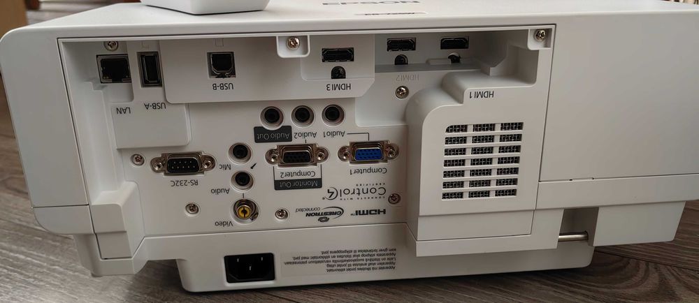 Rewelacja, NOWY videoprojektor Pro EPSON Laser !!! Za połowę ceny