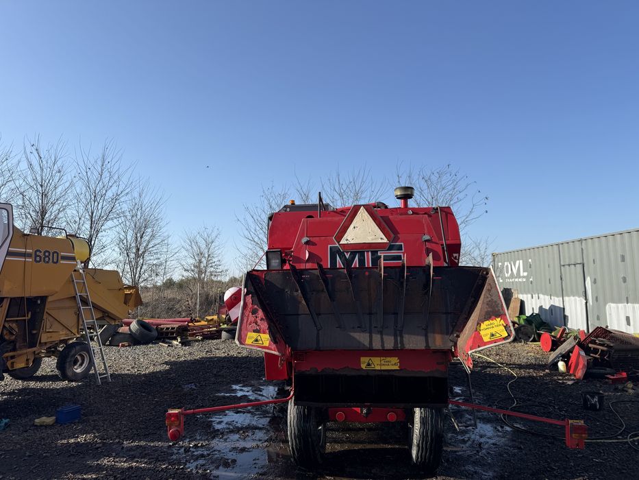 Зернозбиральний комбайн Massey Ferguson 20XP