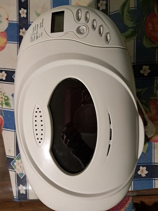 Продам хлібовипічку.