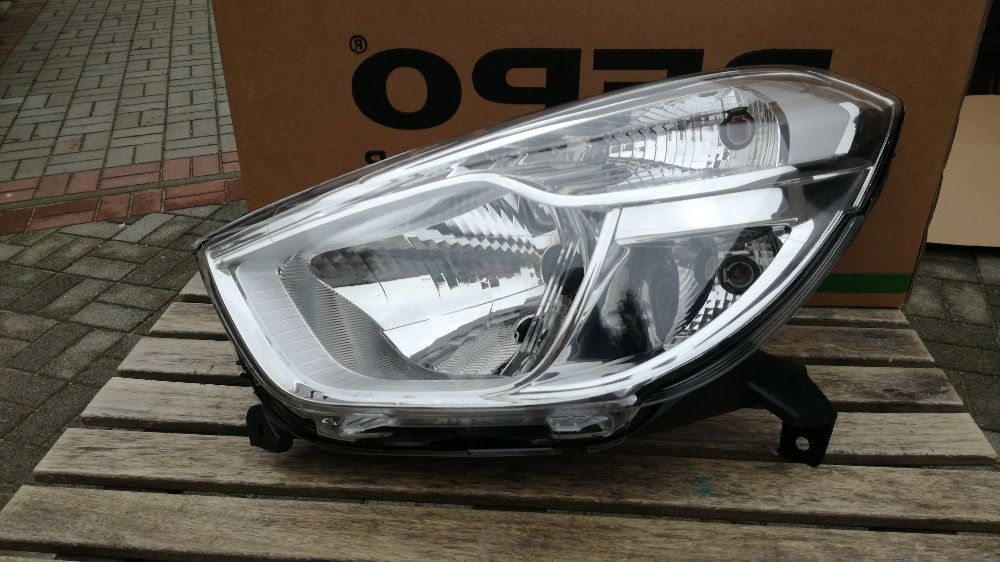 DACIA LODGY lampa przednia lewa + prawa nowe DEPO