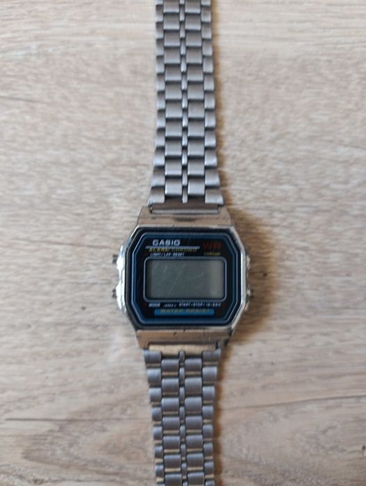 Часы Casio A168 .
