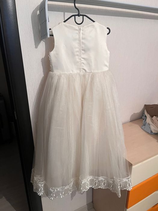 Прокат. Сукня+аксесуари