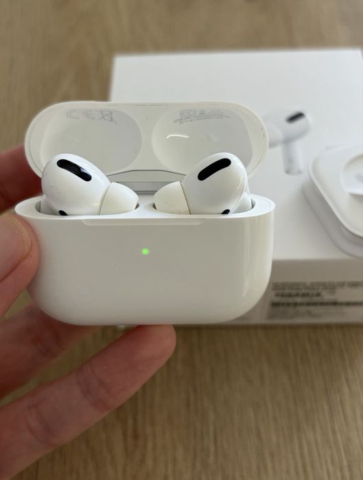 навушники AirPods Pro з MagSafe Charging Case
