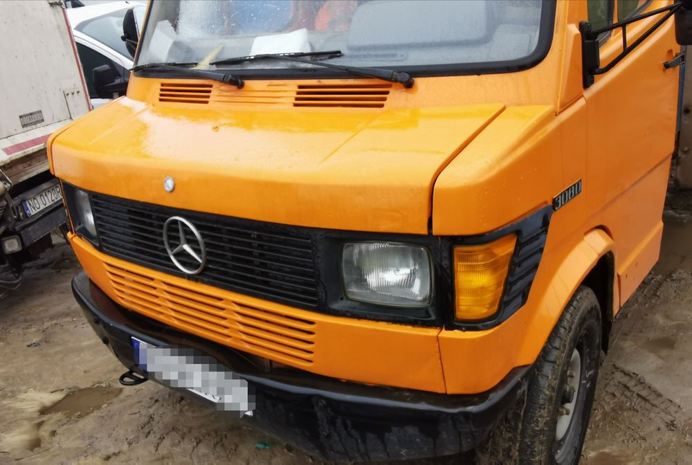 Maska przód Mercedes kaczka 208-410  lampa błotnik  drzwi  dach i