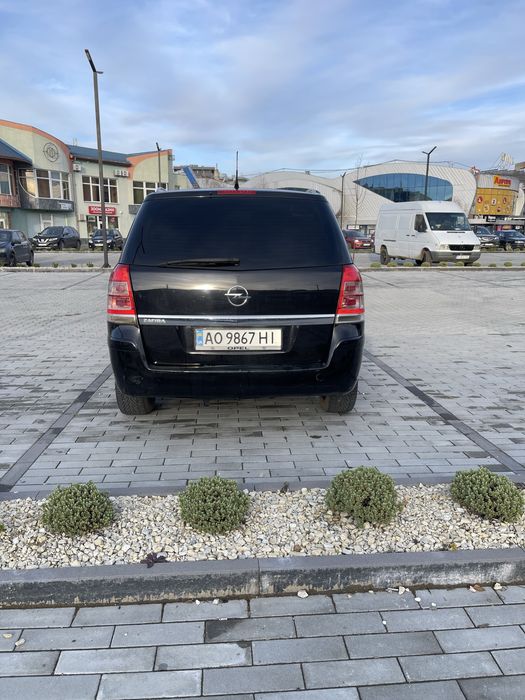 Продам Opel Zafira B 2011 року 1.7 дизель