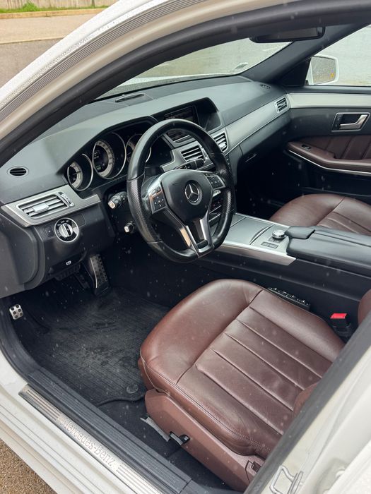 Mercedes-Benz E300
