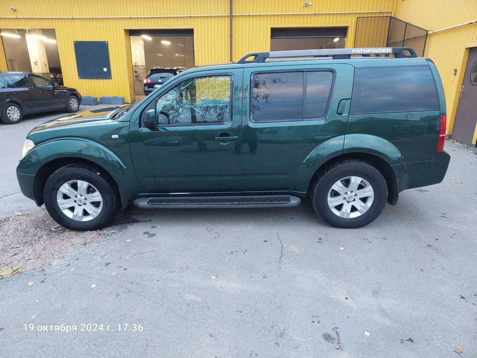 Nissan Pathfinder ДП 2,5 мех. 2005 (заміна двигуна пробіг 200 тис.)