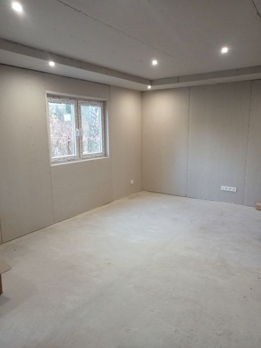 Sprzedam działkę z nowym całorocznym domkiem