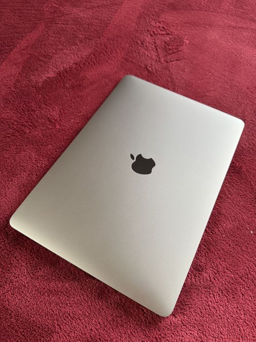 MacBook Pro 2019 16GB/256GB
