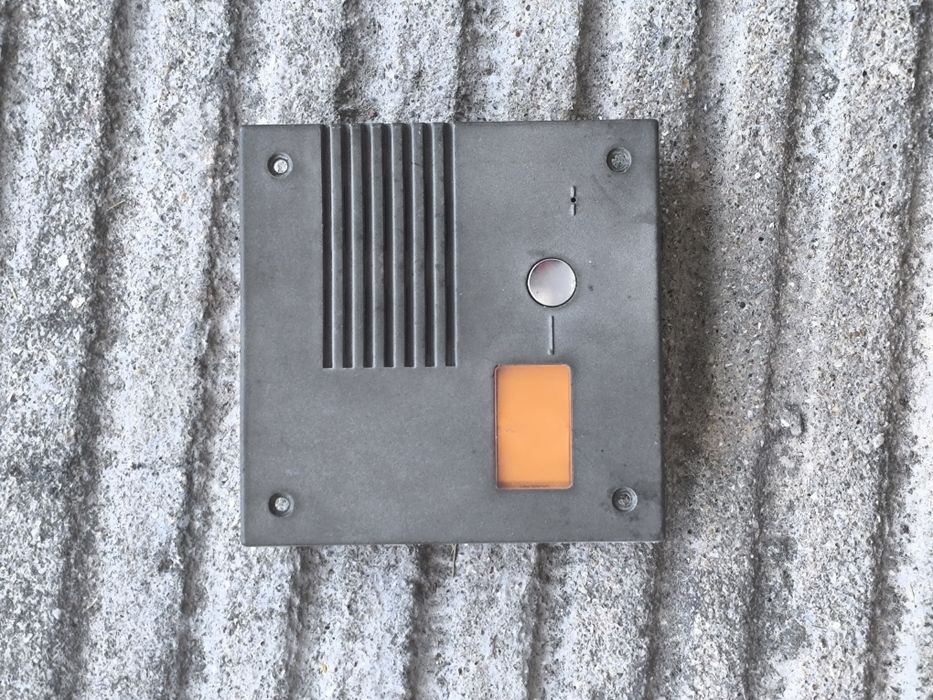 Campainha com intercomunicador