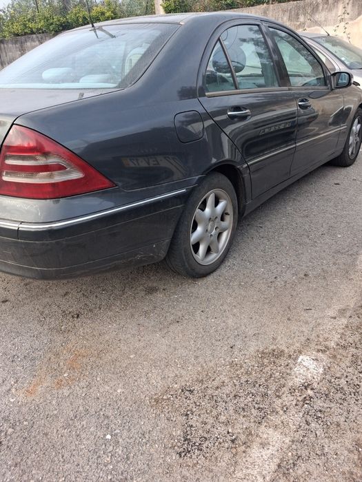 Mercedes  C270 cdi acidentado