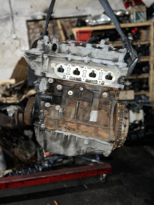 Двигун мотор двигатель 1.2 tce D4F 784 Clio Modus Twingo Kangoo Megane