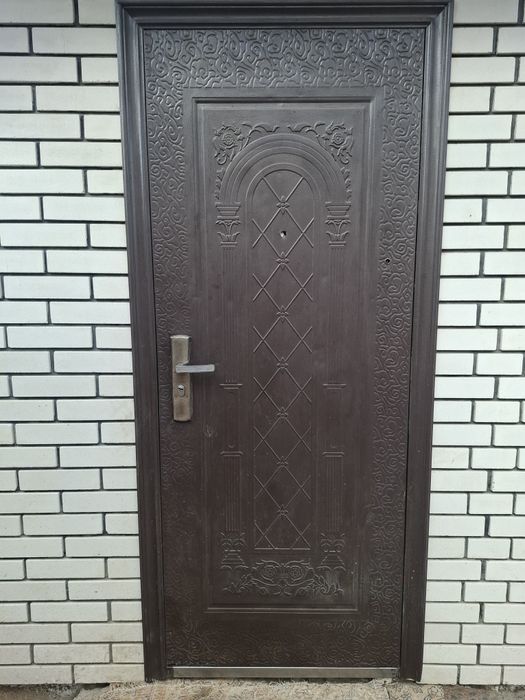 Двері металеві 68 га 2 м.