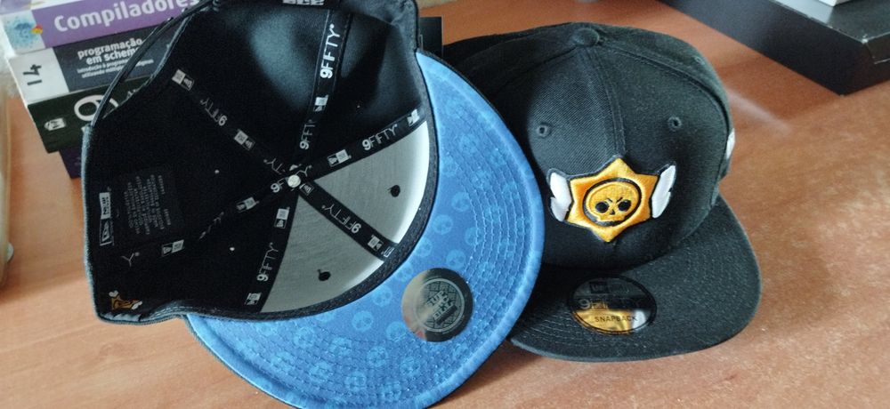 Bonés novos tamanho único