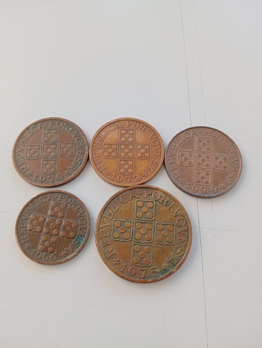 Moedas centavos em bom estado