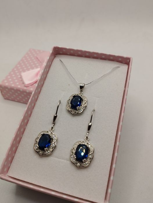 Srebrny komplet z granatowym kamieniem, próba 925