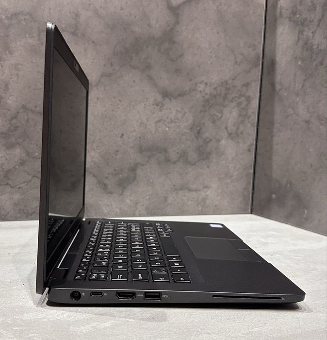 Ноутбук Dell 5300 12.5" 8GB RAM/256GB SSD i5-8265u D1106 G
