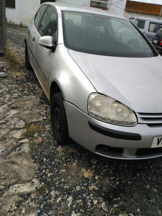 Para choques traseiro golf V 1.6 16v de 2005