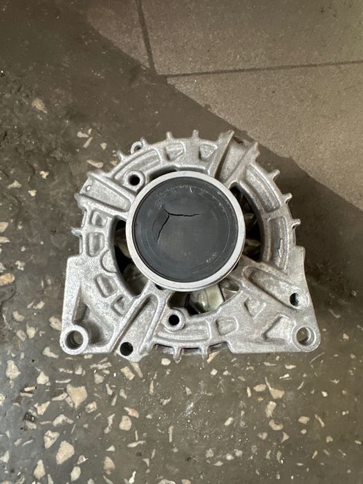 Mercedes B klasa W246 A klasa W176 CLA W117 Alternator kompletny 1,6 BENZYNA części