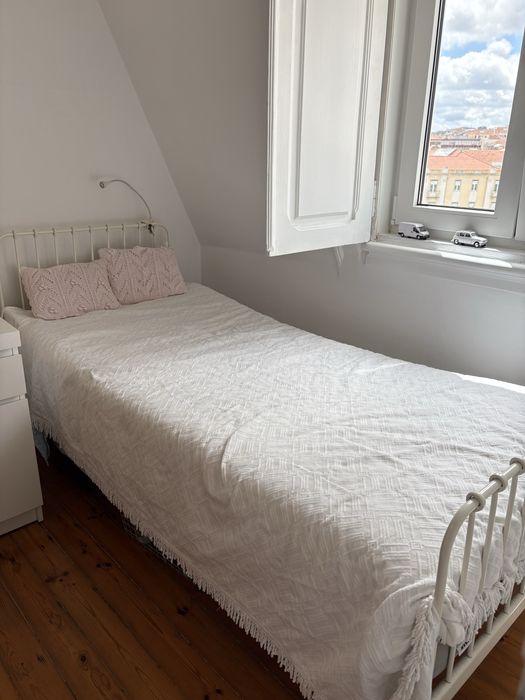 Cama Solteiro Ikea c/colchão