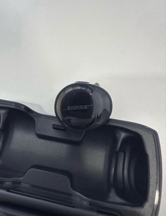Bose SoundSport Free Wireless Sport Headphoned