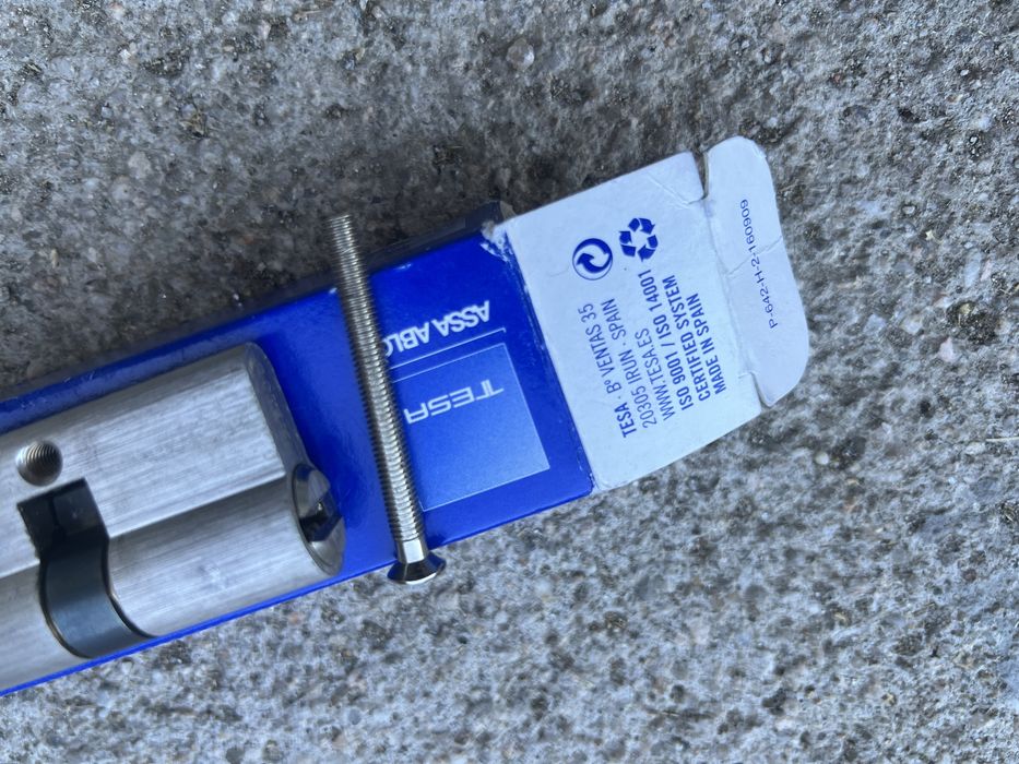 Yale Cilindro de Alta Segurança Níquel 30 X 70 Mm