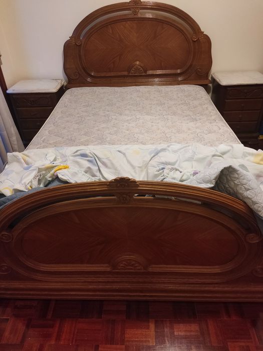 Cama de casal com colchão