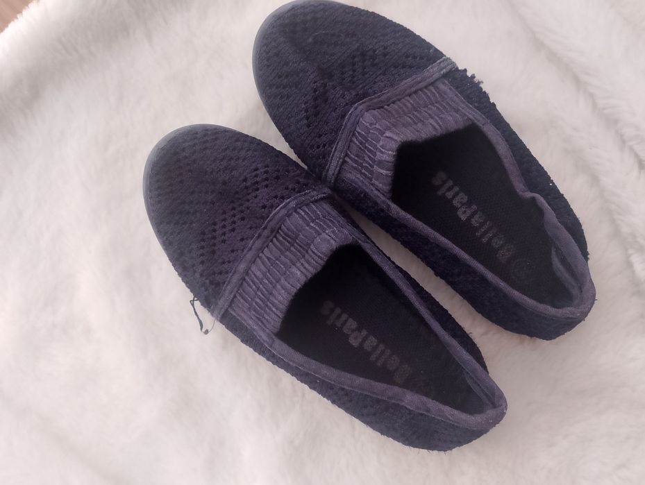 Buty siatkowe dla dziewczynki, koronka, kapcie r. 26 balerinki granat