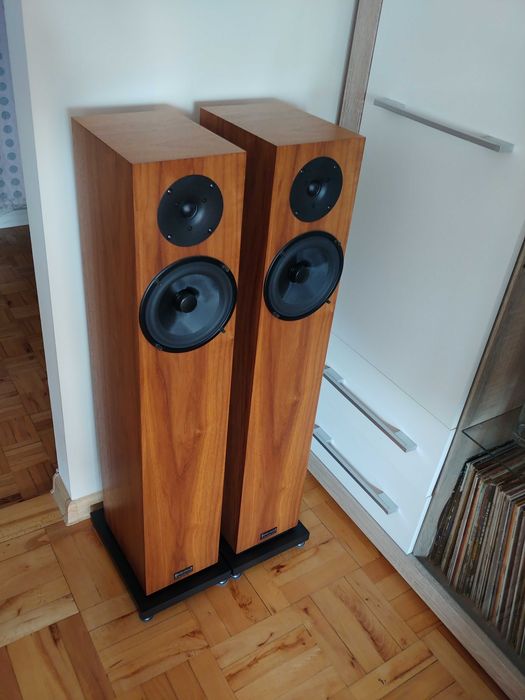 Kolumny podłogowe Audio Physic Classic 5 z certyfikatem kontroli jakości. Parowane.