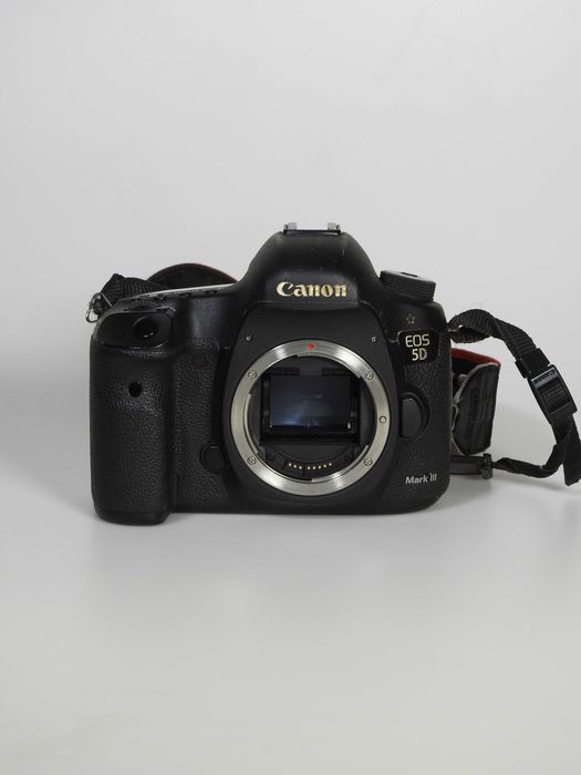 Máquina Fotográfica Canon EOS 5D MARK III