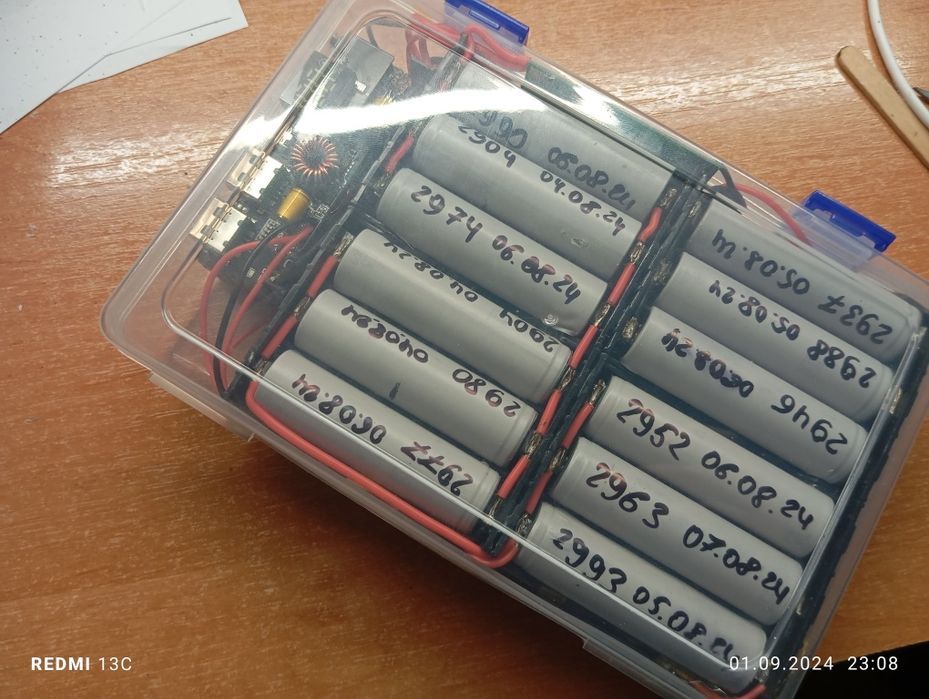 Мини зарядная станция, power bank in 100w/out 140(100+20+20). Корпус