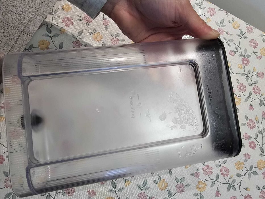 Máquina de Café DELONGHI Nespresso Lattissima One Evo EN510.B Preto