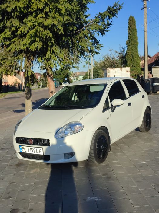 Fiat Grande Punto 3 2011 року