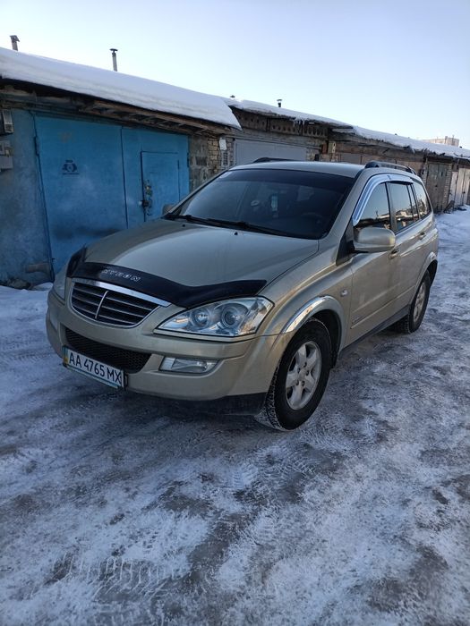 Продам авто СангЙонг Кайрон з малим пробігом,та гарним станом.