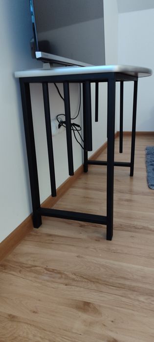 Stolik pod TV loft malowany proszkowo