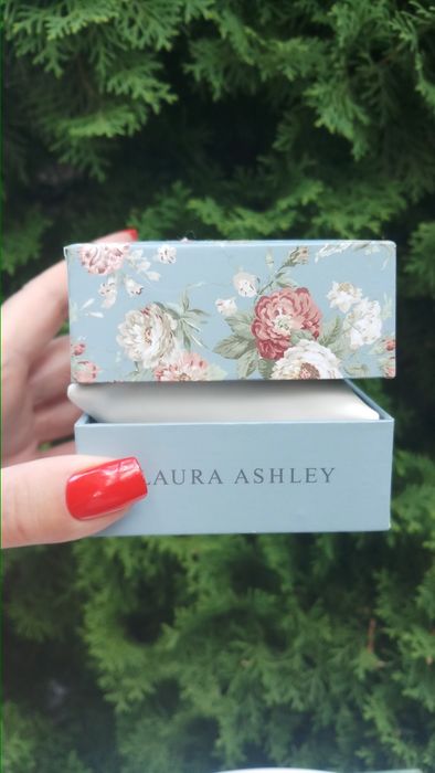 Часы женские Laura Ashley  новые