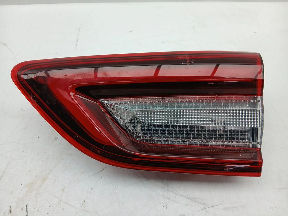 Farolim da mala direito FORD Kuga III (DFK)