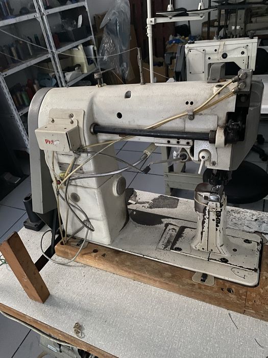 Máquina de costura industrial PFAFF - 1 agulha