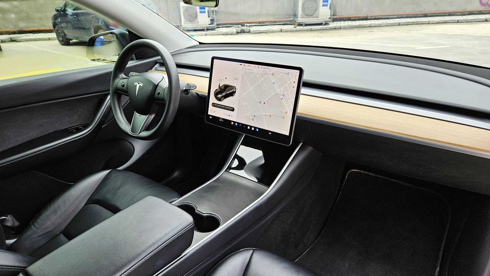 Tesla Model Y Long Range Dual Motor
