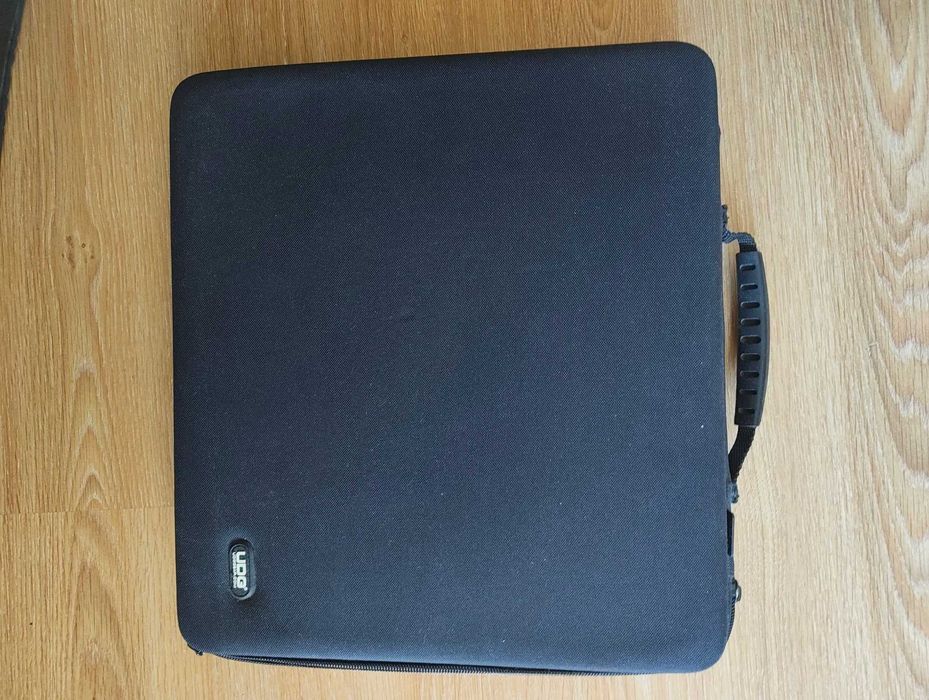 Maschine Plus + 22 Expansions + Maschine 3 Update + Transport Case