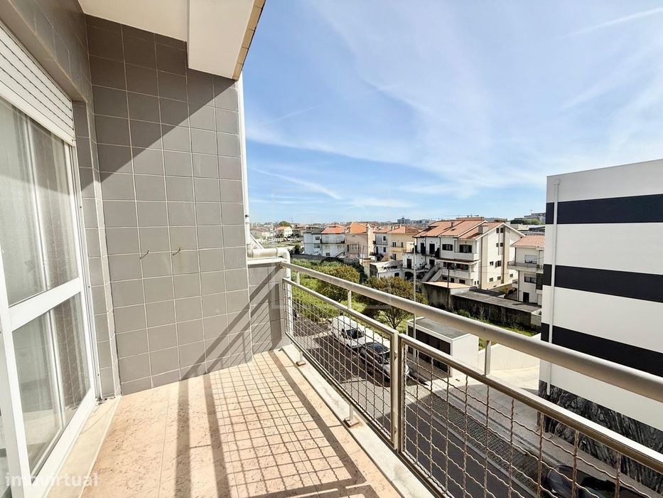 T3 com 154m² | 3 Varandas | Garagem Fechada | A 2 Passos do Metro e do
