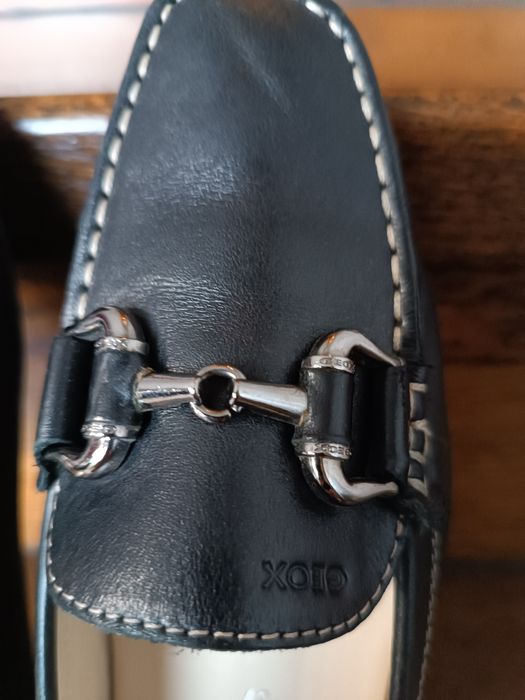 Жіночі лофери шкіряні