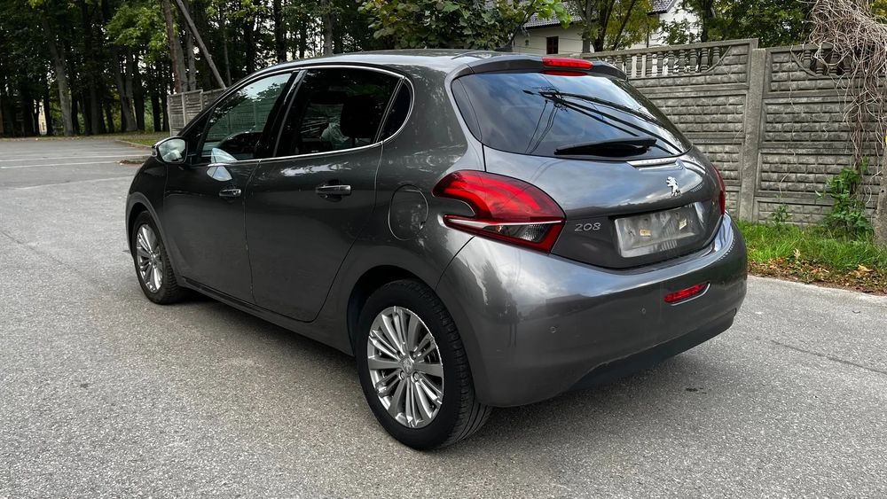 Peugeot 208