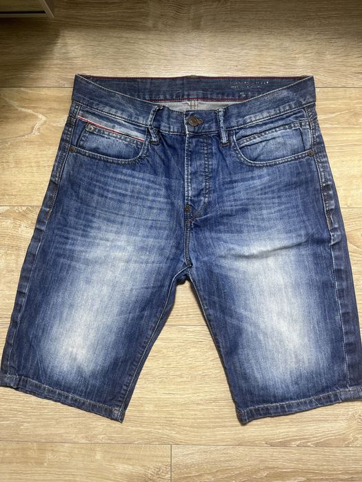 Krotkie spodnie jeansowe Esprit