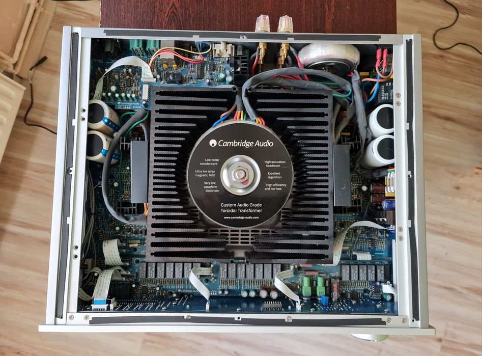 Ta. Cena tylko do końca Roku.  Wzmacniacz Cambridge Audio Azur 840a