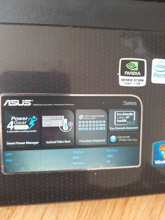 Laptop Asus czarny