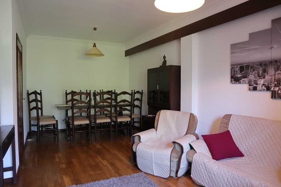 Quarto a arrendar em Paranhos