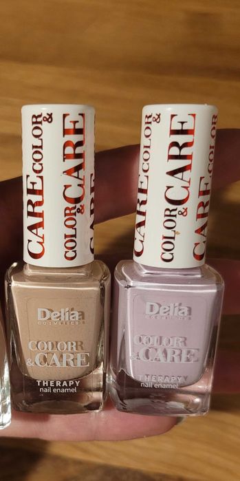 Zestaw lakierów do paznokci nowych