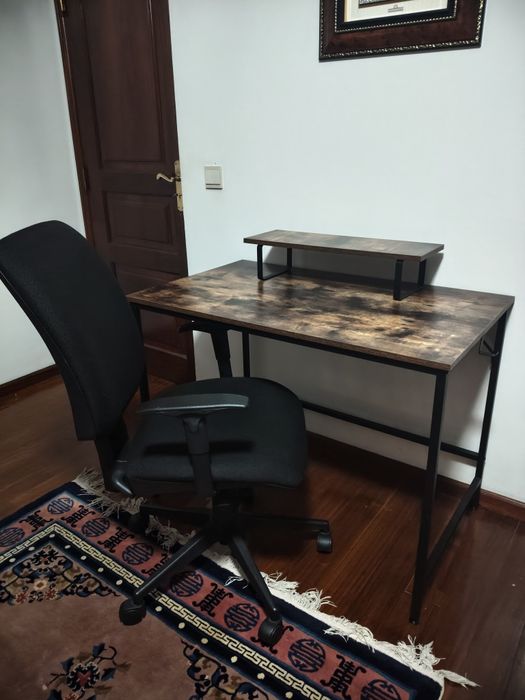 Mesa + cadeira secretária