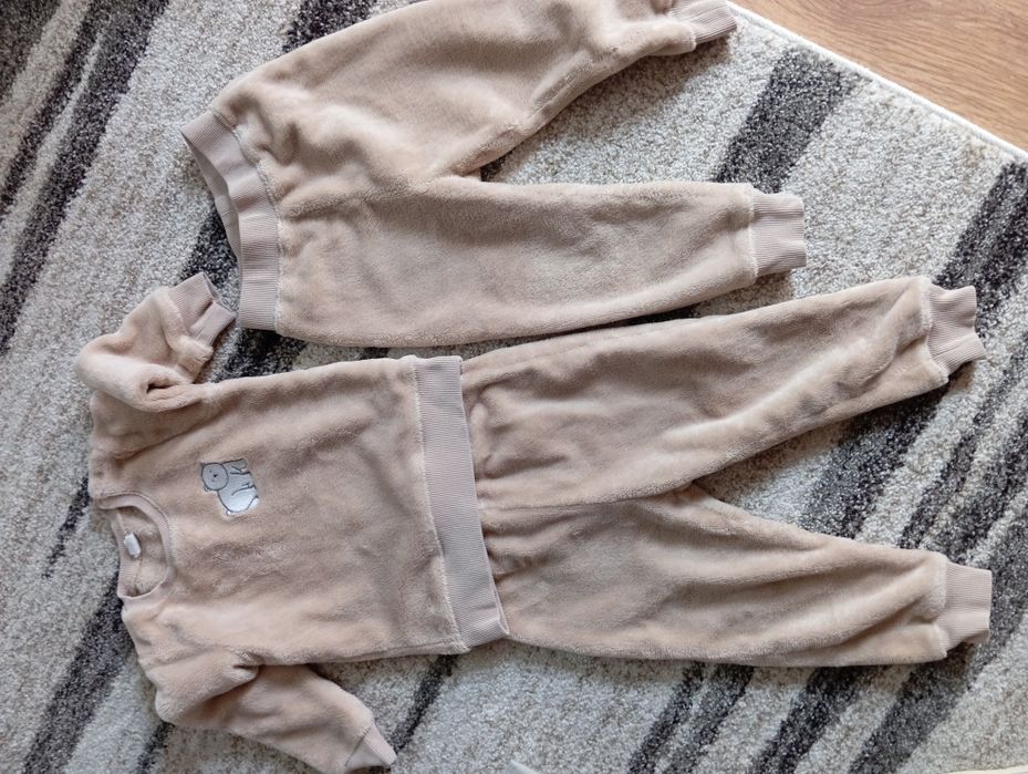 Komplet beżowy z polarka rozm 92